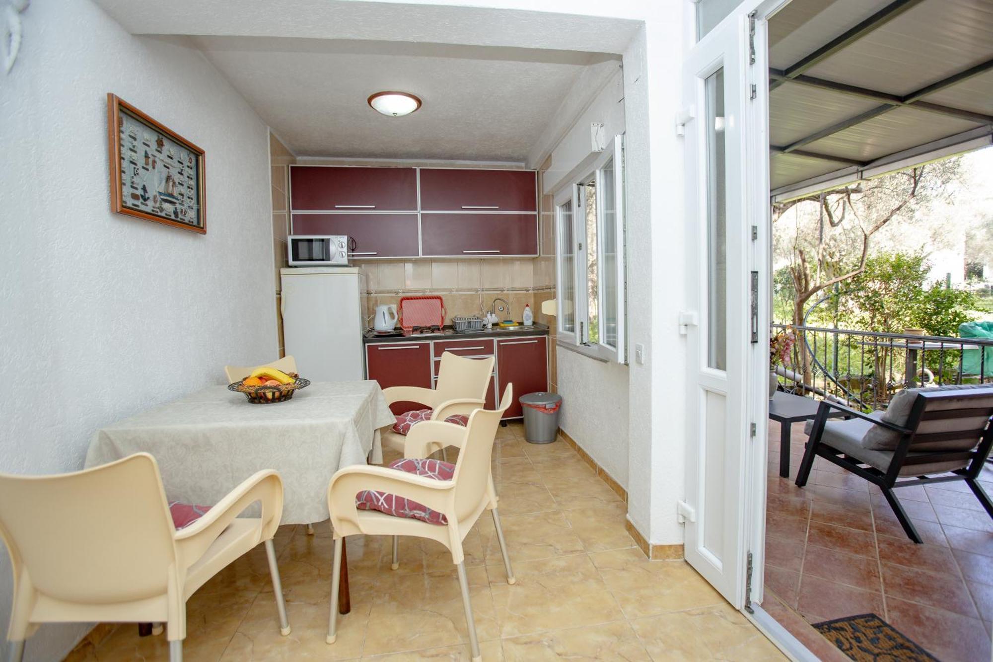Apartments Oliva Utjeha Esterno foto